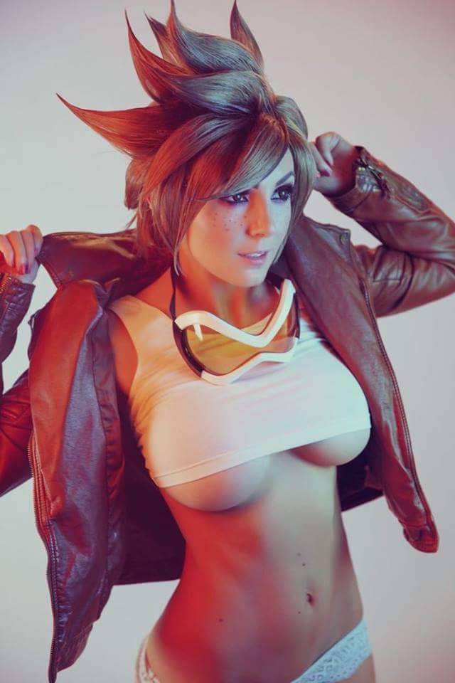 hot-cosplay-babes:Tracer From Overwatch by [ JESSICA ] http://tiny.cc/fa3cny