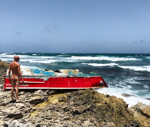 |Alex| Man vs. Wild #naturistbeach #nudistbeach #nakedatbeach #nakedinnature #nakedlifestyle #gaytra