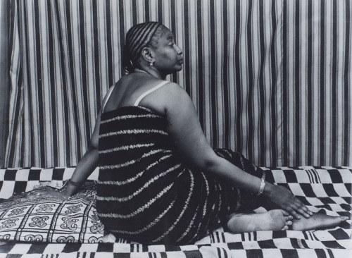 standingatthefence:Malick Sidibé  | Vues de dos, 2003-2004, gelatin silver print