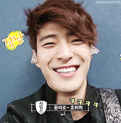 royalepirates-blog:  laughing james (ﾉ´ヮ´)ﾉ*:･ﾟ✧ requested by arrxu