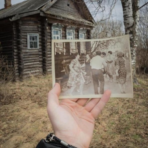 sixpenceee:  A photo showing a lively party that happened at a now abandoned and run-down house. (Source)