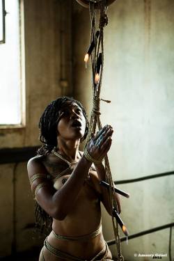  Shibari / Photo : Amaury Grisel Tumblr model : Tallulah avec Amaury Grisel et Amaury Grisel. Ropes by Place des cordes 