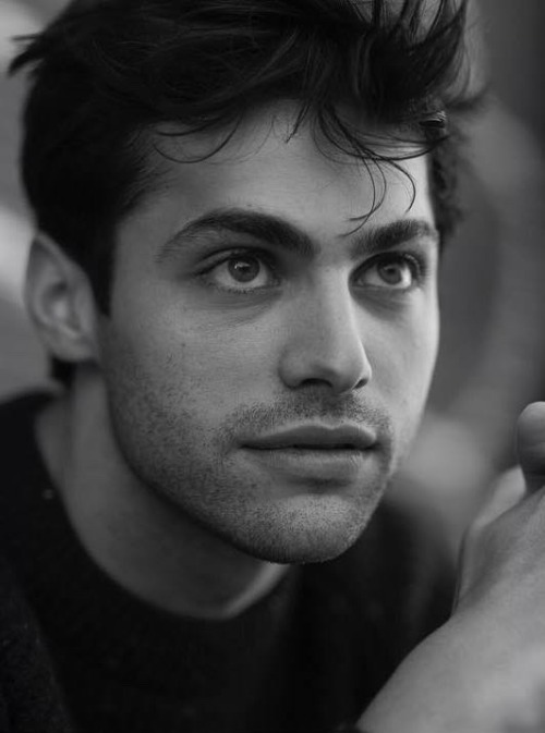 hotfamousmen:  Matthew Daddario