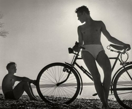 joeinct:  Friends, Photo by Herbert List, 1950 Perfil Romano, Herbert List, 1949 