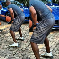 lamarworld:  Dwayne Wade booty 