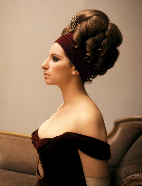 robertocustodioart:Barbra Streisand by Cecil Beaton / 1970