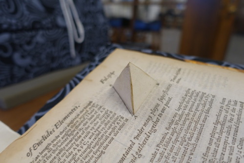 illinoisrbml:When we think of 3D technology, we don’t often think of thesixteenth century books. However, printers have 