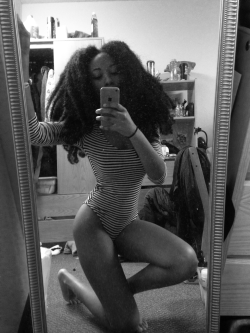 coacolove:Messy room…messy life….mocha melanin