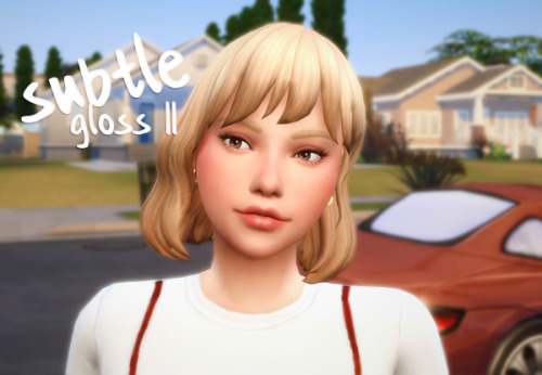 New lipgloss, hope you enjoy. Do you guys like ingame or cas screenshots better?4 swatches (for fair