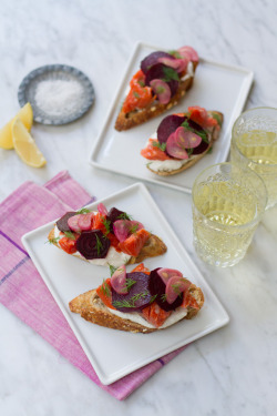 gastronomicgoodies:  Beet, Horseradish, Smoked Salmon Breakfast Toast