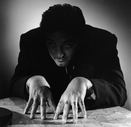 The night of the hunter, Charles Laughton, adult photos