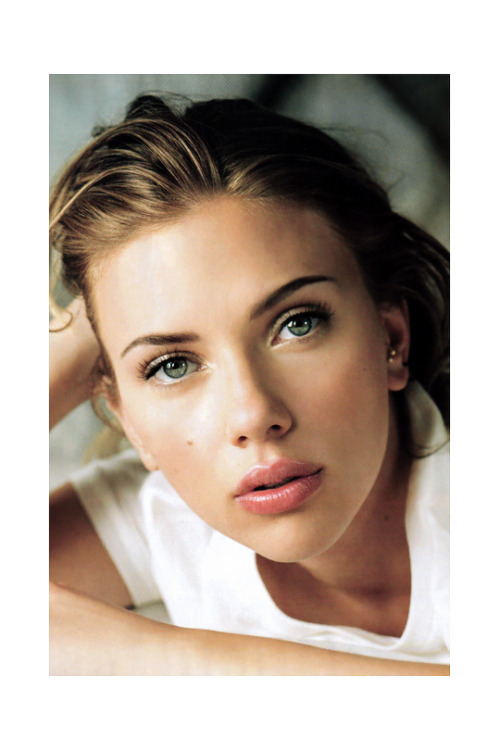 Scarlett Johansson Source adult photos