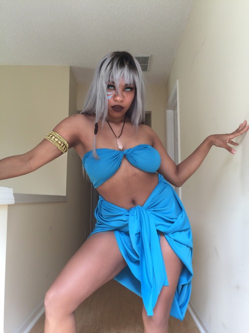 kieraplease:  blacksheepofblacksheep:  pullingthetrigger:  blacksheepofblacksheep:  kieraplease:  Atlantis ⚡️  Who is she cosplaying as!? It looks beautiful!  @blacksheepofblacksheep I’m pretty sure it’s Princess Kida.  Who?   