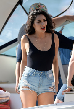 celebritiesofcolor:  Shay Mitchell on a boat in Miami 