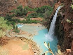 devetrolangarosa:  1600m:  tracy-ch:  Hiked ten miles into the Grand Canyon for this  I’ve been here and it is my favorite place on the planet. Havasupai is gorgeous and I must go back.  ×