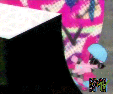 colourofdreams7:  Today’s episode was retroriffic :)  rofl XD