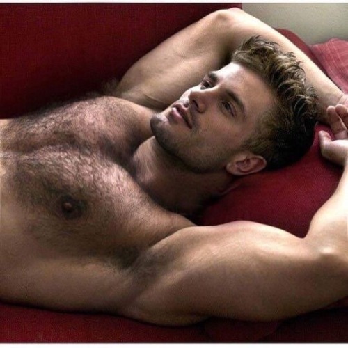 raphaelc2012:  Hot chest 