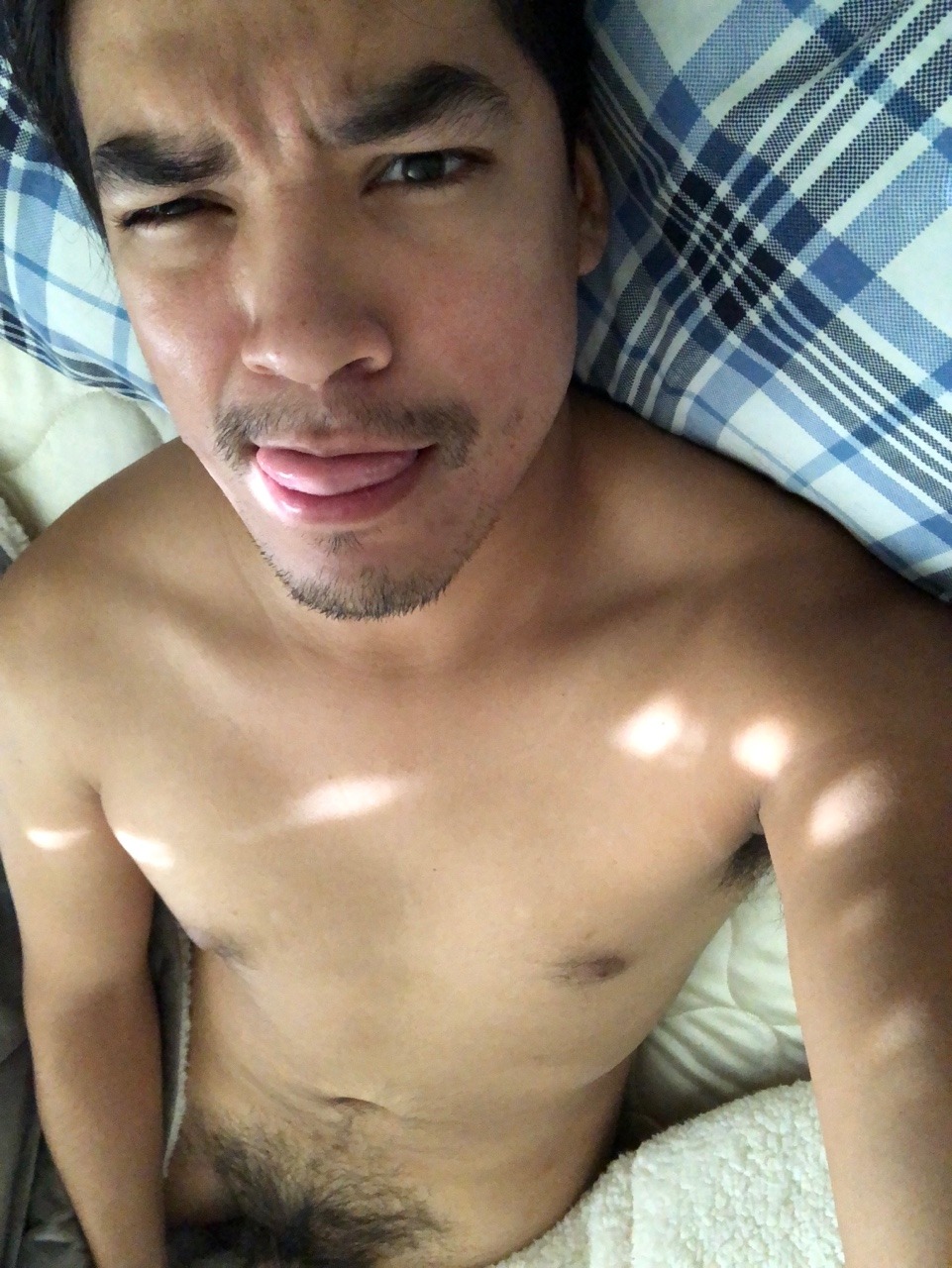 az-gamer-indeed:  Was bored that morning  I need to stop uploading these pics…