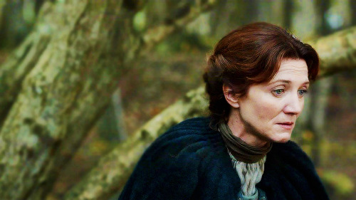 Sex lady-arryn:    50 favourite caps of Catelyn pictures