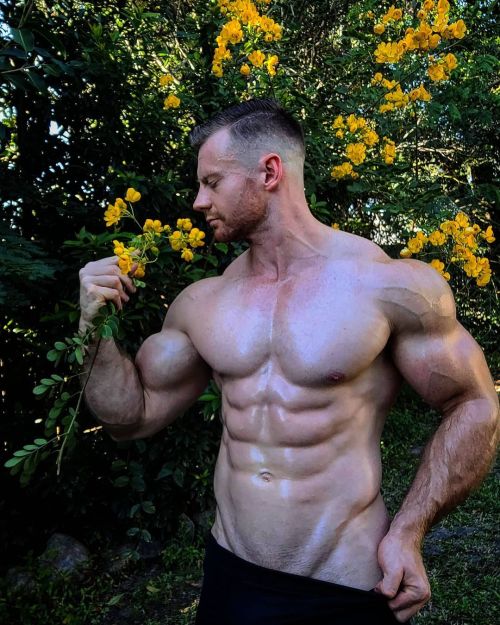 Mitch (@mitch.fit.model On IG)