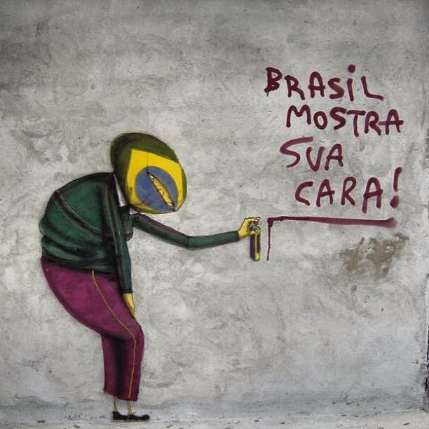 revoltadovinagre:  Os Gemeos estão grafitando São Paulo inteira apoiando as manifestações