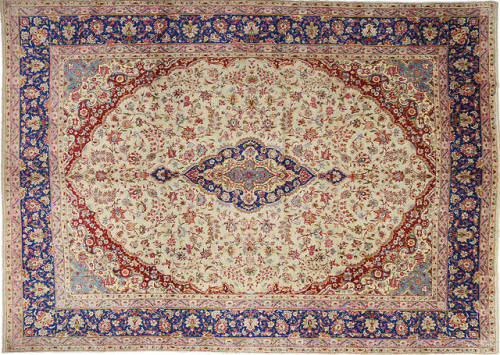 pomegranatenoir: Hand-knotted Persian Rugs from Kerman, Iran.  (x), (x), (x) and (x)