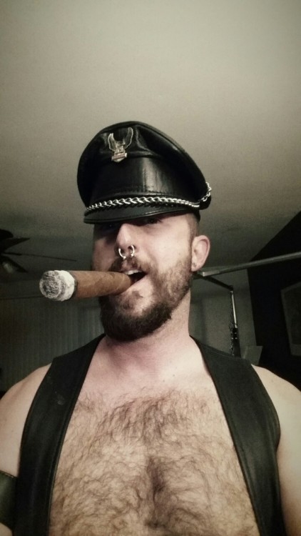 redneckharleyguy: Smoke hard brothers