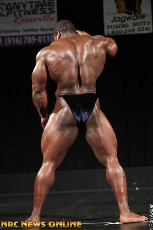 asskingz:Muscle butt Follow @asskingz for the BIGGEST BEST ASS 24/7!!!!!!!!!!!!