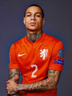 giroudbaeolivier:  Gregory Van Der Wiel