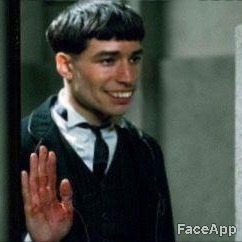 waywardgraves:  Who says Credence doesn’t smile in the movie? I remember it perfectly