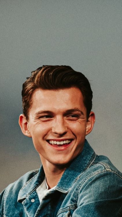 [requested] Tom Holland being cute ‘n shit lockscreenslike/reblog if you save/use