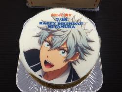 yoshi-x2:  The anime staff actually celebrated Miyamura’s birthday. They know who the best character is! 