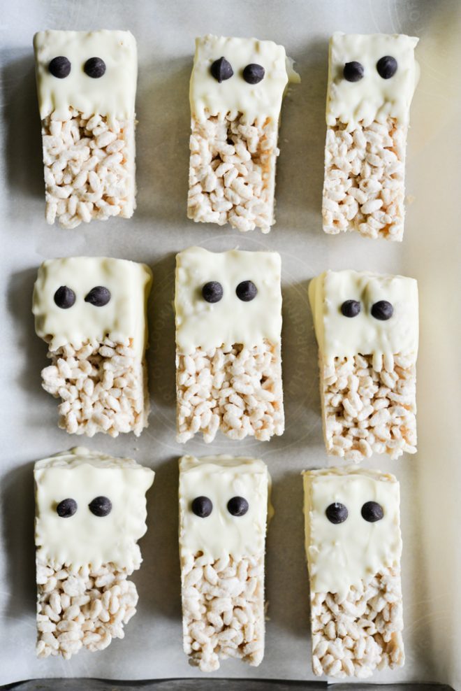 sweetoothgirl: Rice Crispy Ghost Bars 