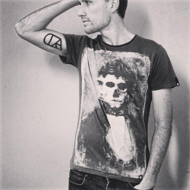 Love this graphic tee inspired by Dorian Gray, get yours at kujishop.co.uk/the-affair