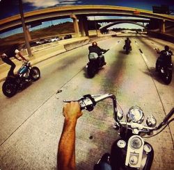 twowheelcruise:  life on a motorcycle 