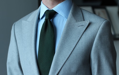 Ohnona MTM FU suit with carte blanche to Michael Courtot shirt Boivin tie Altan green shoes