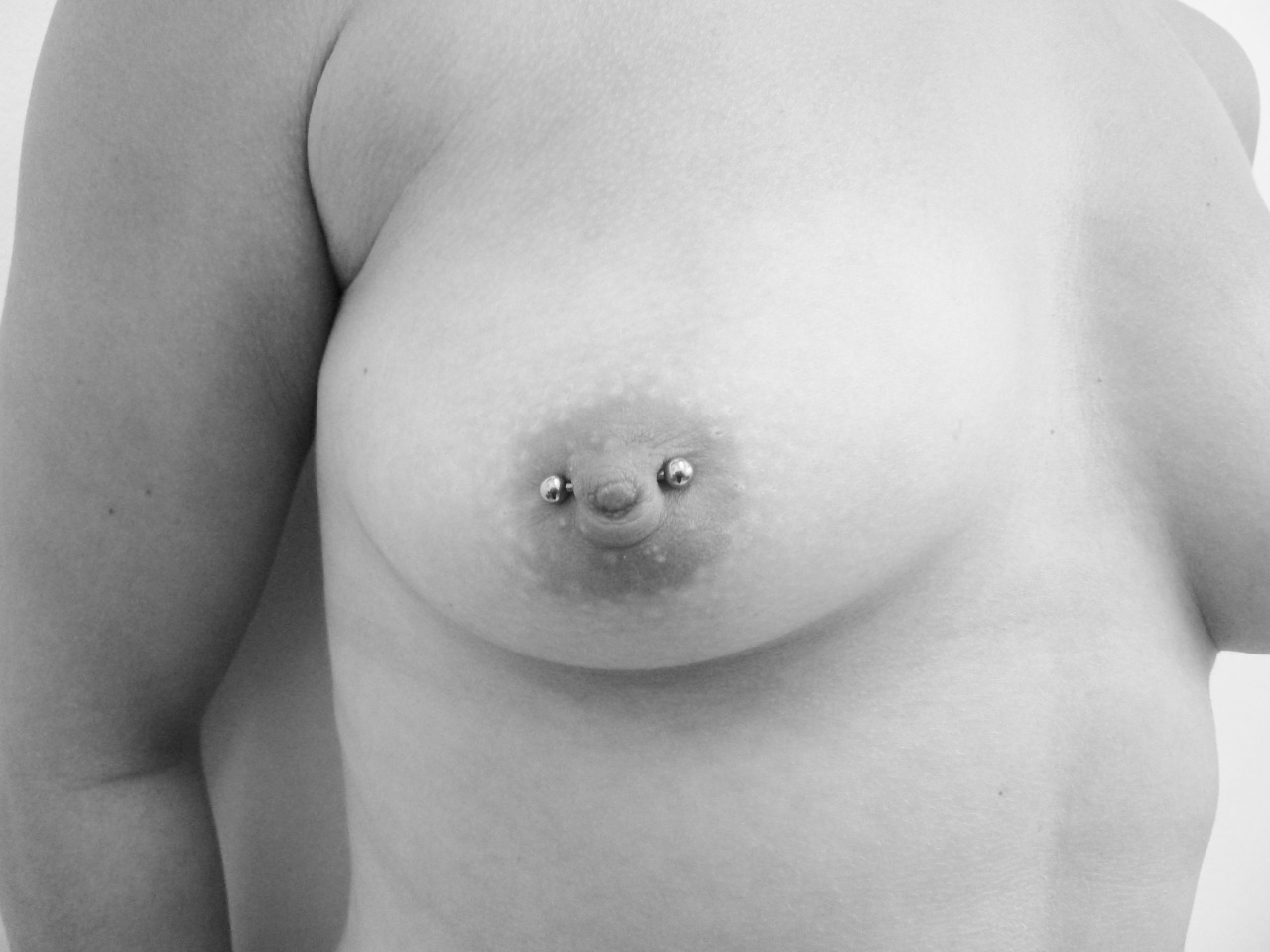 piercing-j:  londonpiercingclinic:  Inverted nipple piercing  Love.
