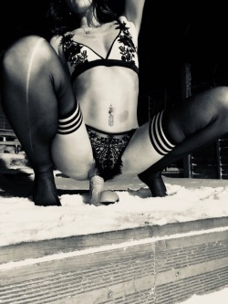 squirtingwifehappylife:  naughty-fuckz:  Having some fun in the snow xxx  Very hot and our first submission to this blog   Gonna need more of those! 