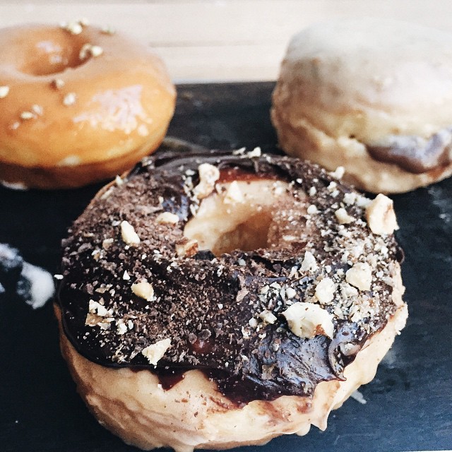 holeyshytz:  is it wrong to crave donuts at this hour (at Doughboys Doughnuts)