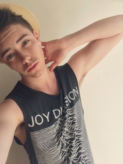 sexyboysbeingsexy.tumblr.com post 146476882789