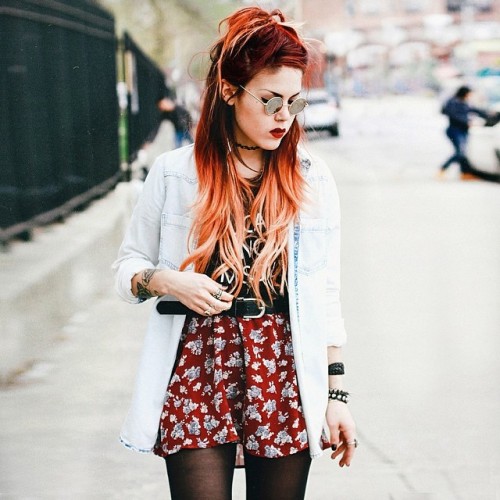 driveshesaid:  New post! florals and denim 🌻 see more on le-happy.com 
