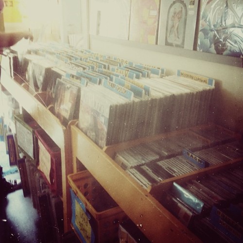 panchoblog:  … did some #vinyl shoppin’ at #rhinorecords today in #newpaltz :) 