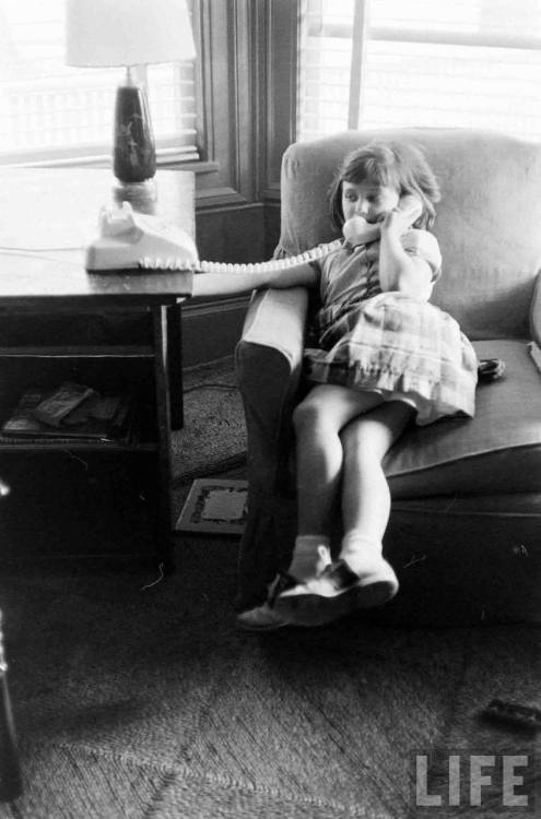 Hanging on the telephone(Yale Jole. 1958?)