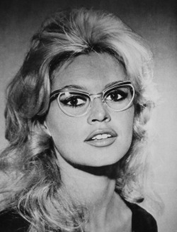 retrogasm:  Bardot