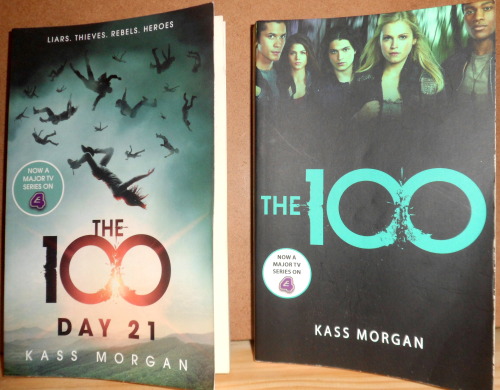 gazingdream:  The 100 and Day 21 book review/show comparison  After the first season of the 100