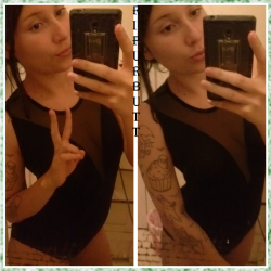 ripurbutt:   Haven’t really posted up a pic in a bit so here you go guys ^-^&lt;3 