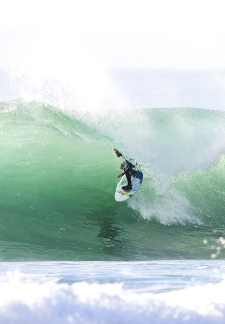 surf-fear:  photo by Peter TarasPat Gudauskas