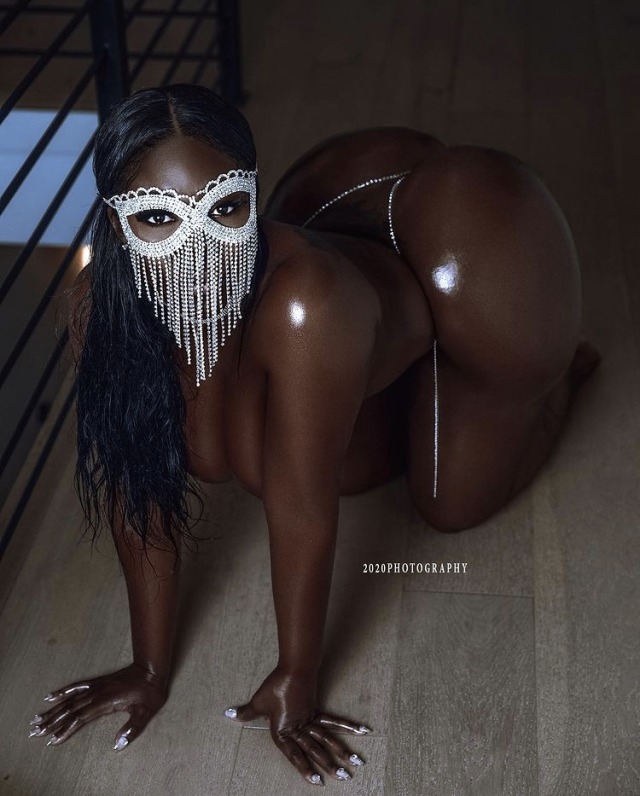 mrrobswiff-deactivated20221003:Ebony 