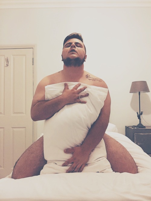 sympatheticsoundwaves:  My room in London was way too perfect for nudes and I could not let the opportunity pass.