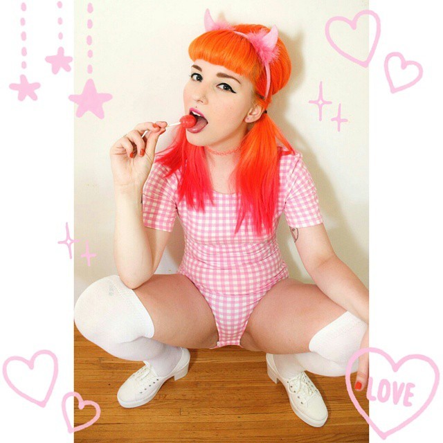 chelsamander:  Here’s a pic of me lookin’ cute // photo by cheena! 